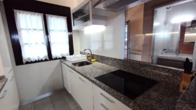 Casa pareada en alquiler en Calle Faro de Arriba, Oviedo de 1.200 €<span>/mes</span>