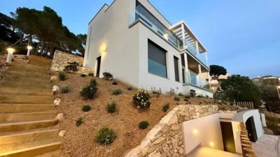 Chalet in Los Pinares photo 2