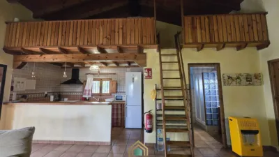 Chalet on Calle Llano Campanero photo 10