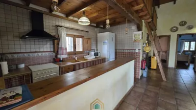Chalet on Calle Llano Campanero photo 12