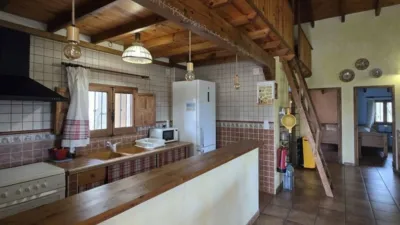 Chalet on Calle Llano Campanero photo 13