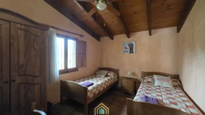 Chalet on Calle Llano Campanero photo 17