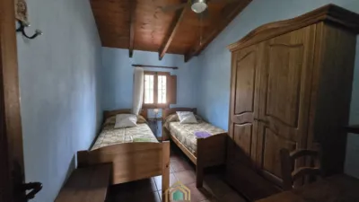 Chalet on Calle Llano Campanero photo 20