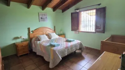 Chalet on Calle Llano Campanero photo 24