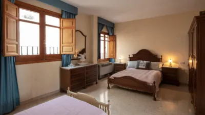 House on Calle Real, 118 photo 67