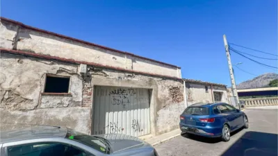 House in Urban Core photo 8