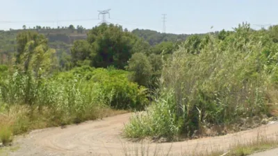 Terreno en alquiler en Ca N\'estruch, Esparreguera de 3.600 €<span>/mes</span>