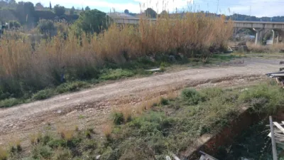 Terreno en alquiler en Ca N\'estruch, Esparreguera de 3.600 €<span>/mes</span>