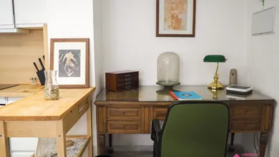 Estudio en alquiler en Calle Francos, Santa Cruz (Distrito Casco Antiguo. Sevilla Capital) de 900 €<span>/mes</span>