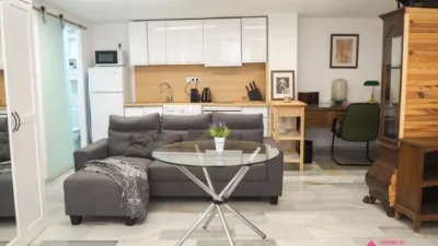 Estudio en alquiler en Calle Francos, Santa Cruz (Distrito Casco Antiguo. Sevilla Capital) de 900 €<span>/mes</span>