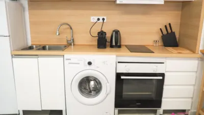 Estudio en alquiler en Calle Francos, Santa Cruz (Distrito Casco Antiguo. Sevilla Capital) de 900 €<span>/mes</span>