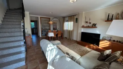 Terraced House in La Vega - Marenyet photo 2