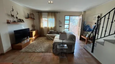 Terraced House in La Vega - Marenyet photo 3