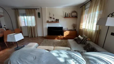 Terraced House in La Vega - Marenyet photo 4