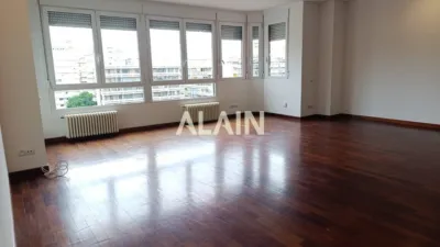 Piso en alquiler en Jaume Roig - Imagen 2
