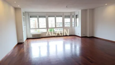 Piso en alquiler en Jaume Roig - Imagen 3