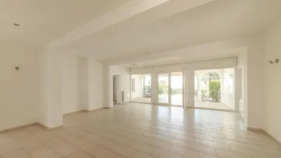 Chalet on Carrer Falconera photo 10