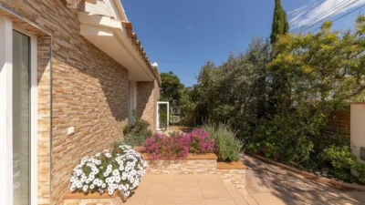 Chalet on Carrer Falconera photo 16