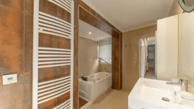 Chalet on Carrer Falconera photo 27