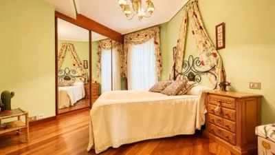 Apartment on Ataulfo Argenta Street photo 15