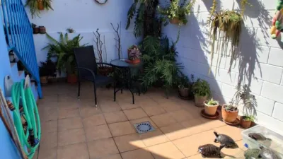 Casa adosada en venta en Calle Playa de Zahara - Más