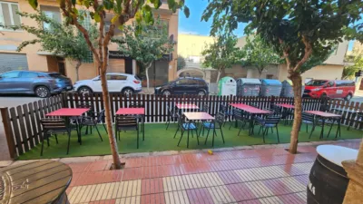 Local comercial en venta en Carrer de València - Más