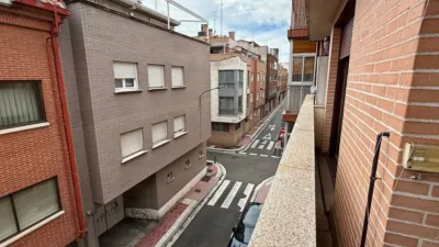 Piso en alquiler en Calle del Padre Manjón, cerca de Calle de Levante, Las Flores-San Isidro-Pajarillos (Valladolid Capital) de 700 €<span>/mes</span>