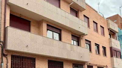Piso en alquiler en Calle del Padre Manjón, cerca de Calle de Levante, Las Flores-San Isidro-Pajarillos (Valladolid Capital) de 700 €<span>/mes</span>