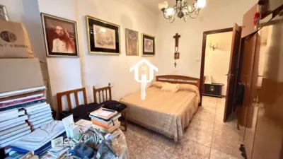 Apartment on Calle de Valdés photo 13
