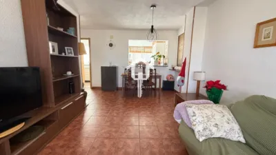 Apartment on Calle del Pintor Pedro Camacho photo 53