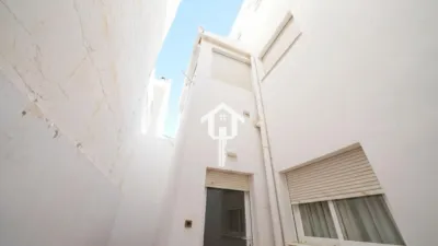 Terraced house on Juan Ortega Street photo 40
