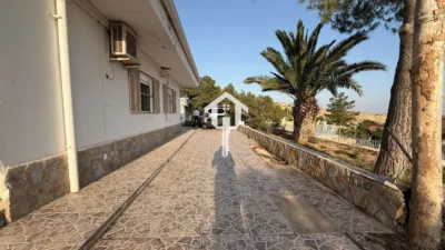 Chalet on Avenida del Pla Olivera photo 84