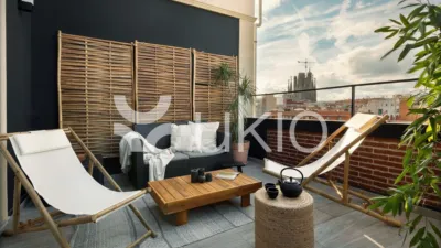 Ático en alquiler en Carrer dels Enamorats, cerca de Carrer d' Aragó - Imagen 2