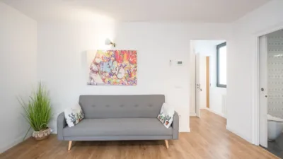 Piso en alquiler en Calle Veinat Dels Termes, Llorà (Sant Martí de Llémena) de 1.400 €<span>/mes</span>