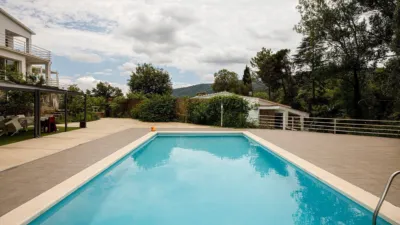 Chalet en alquiler en Calle Veinat Dels Termes, Llorà (Sant Martí de Llémena) de 1.400 €<span>/mes</span>