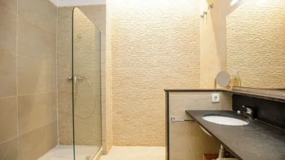 Piso en alquiler en Plaça de Rafael Alberti, Fontajau-Domeny-Taialà (Girona Capital) de 1.500 €<span>/mes</span>