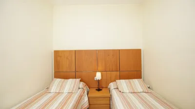 Piso en alquiler en Plaça de Rafael Alberti, Fontajau-Domeny-Taialà (Girona Capital) de 1.500 €<span>/mes</span>