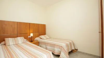 Piso en alquiler en Plaça de Rafael Alberti, Fontajau-Domeny-Taialà (Girona Capital) de 1.500 €<span>/mes</span>