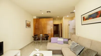 Piso en alquiler en Plaça de Rafael Alberti, Fontajau-Domeny-Taialà (Girona Capital) de 1.500 €<span>/mes</span>