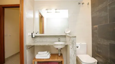 Piso en alquiler en Plaça de Rafael Alberti, Fontajau-Domeny-Taialà (Girona Capital) de 1.500 €<span>/mes</span>