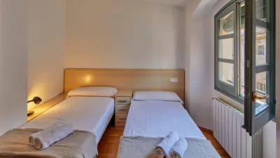 Piso en alquiler en Carrer Francesc Samsó, Barri Vell (Girona Capital) de 1.800 €<span>/mes</span>