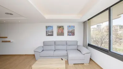 Piso en alquiler en Carrer de la Creu, Eixample-Centre (Girona Capital) de 2.600 €<span>/mes</span>
