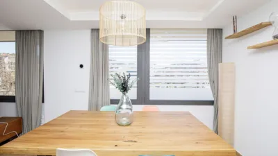 Piso en alquiler en Carrer de la Creu, Eixample-Centre (Girona Capital) de 2.600 €<span>/mes</span>