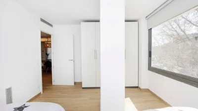 Piso en alquiler en Carrer de la Creu, Eixample-Centre (Girona Capital) de 2.600 €<span>/mes</span>