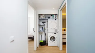 Piso en alquiler en Carrer de la Creu, Eixample-Centre (Girona Capital) de 2.600 €<span>/mes</span>