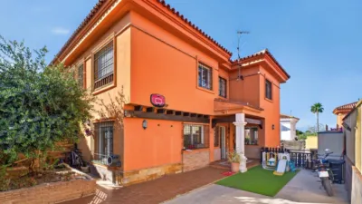 Casa pareada en calle Maestro Rafael de León photo 33