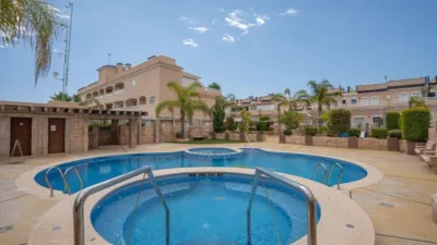 Casa adosada en venta en Calle Clavel - View 4