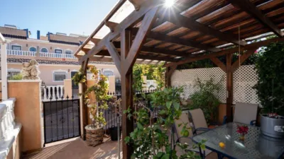 Casa adosada en venta en Calle Clavel - More