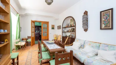 House on Enrique Agredano Street photo 10