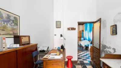 House on Enrique Agredano Street photo 13
